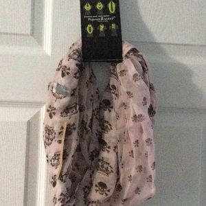Skull fashion scarf